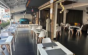 Lotus Art Guesthouse