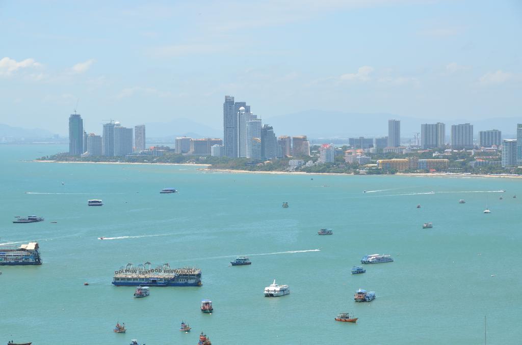 Lotus Art Guesthouse Pattaya Exterior photo